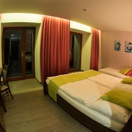 Hotel Slunny Dvur Jeseník Oda fotoğraf